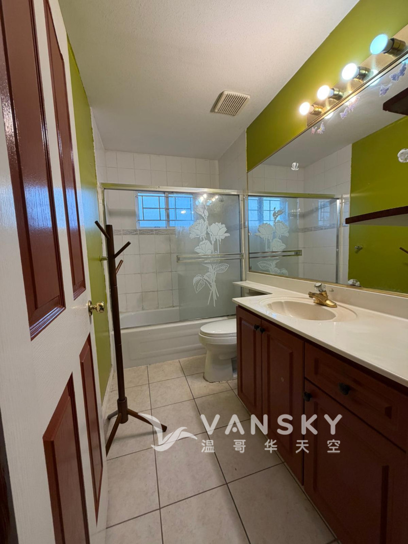 260207215127_e bathroom1.jpg